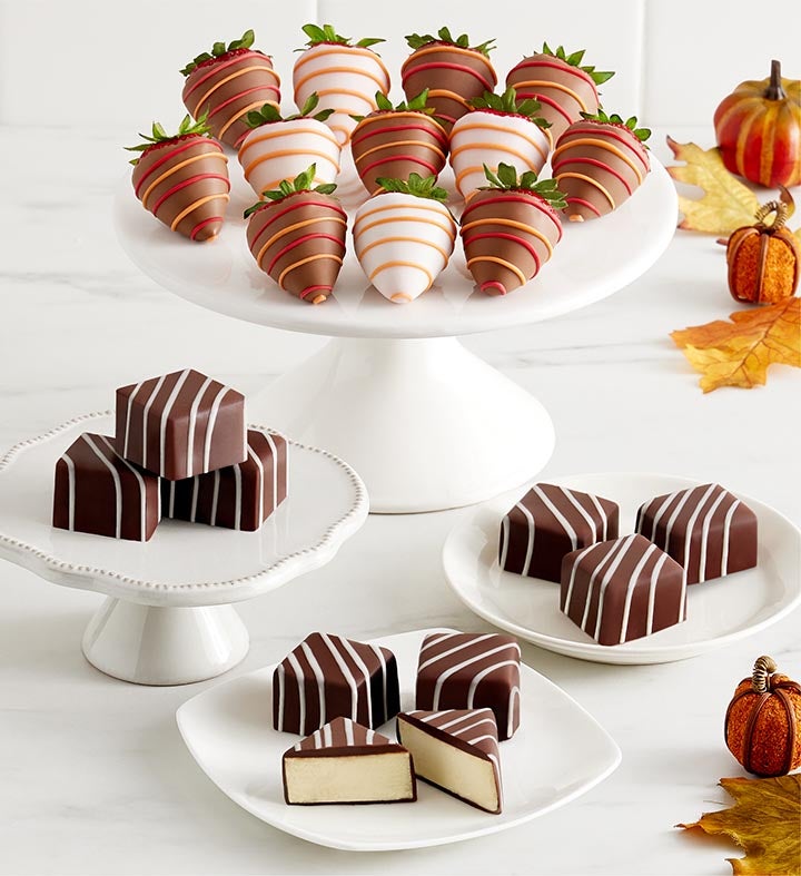 Classic Cheesecake Bites™ With Berries